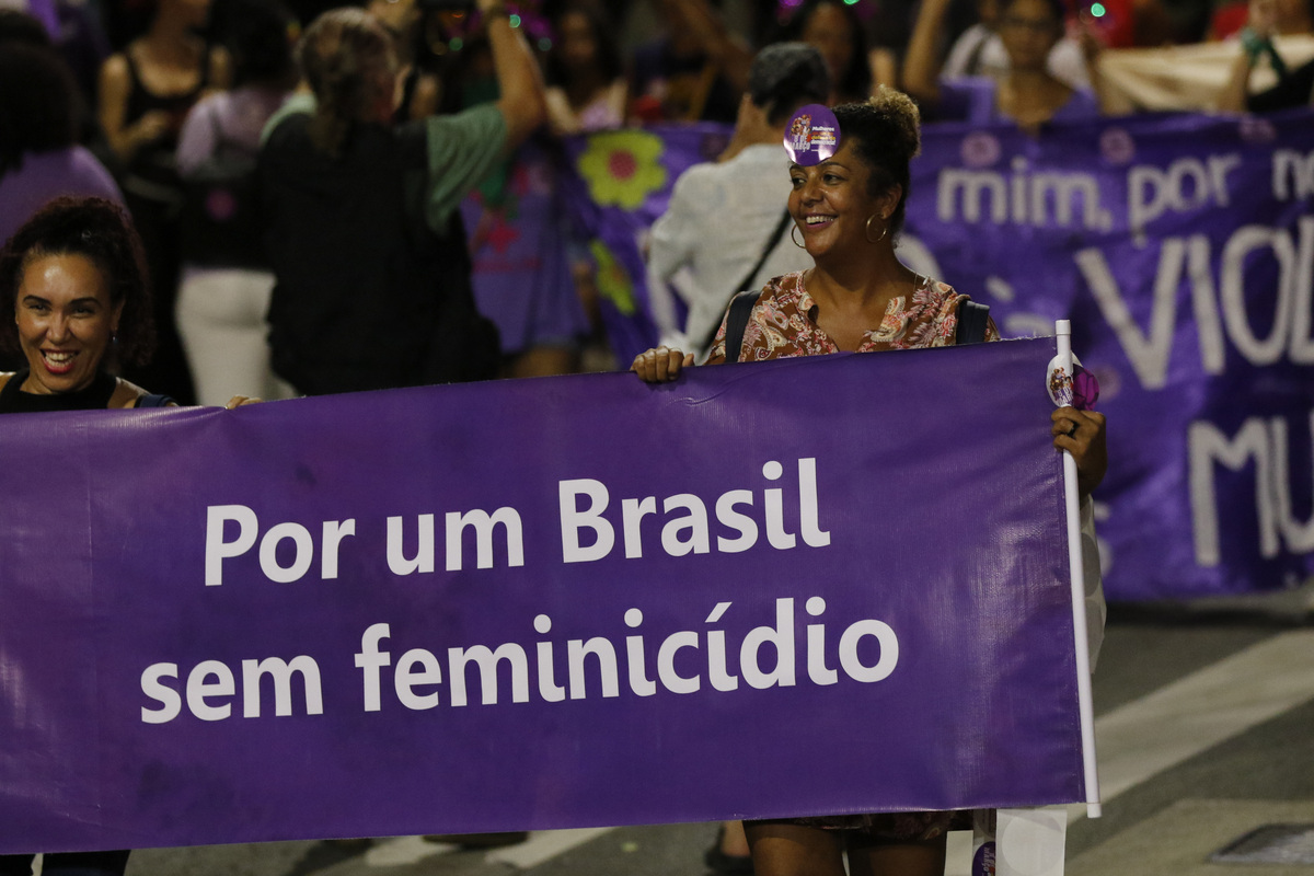 Parlamentares aprovam data nacional em memória às mulheres mortas por Feminicídio