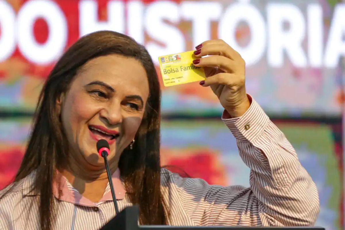 Bolsa Família inicia repasses de novembro nesta sexta