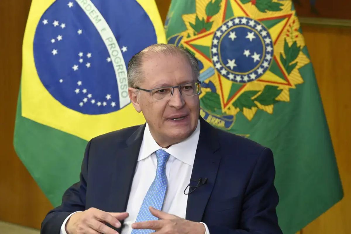 Geraldo Alckmin fala sobre prorrogação do subsídio ao diesel e esperança do fim da guerra