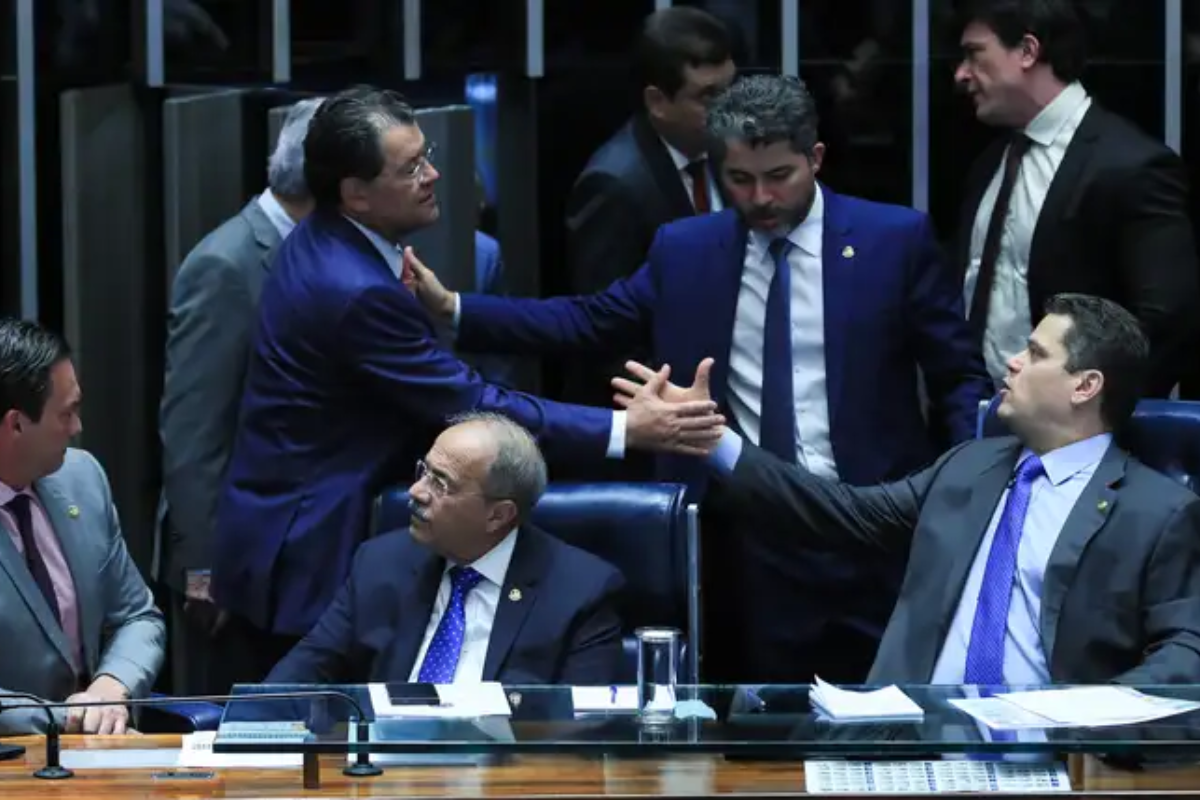 Senado aprova texto da Reforma Tributária, mas as mudanças ainda devem demorar