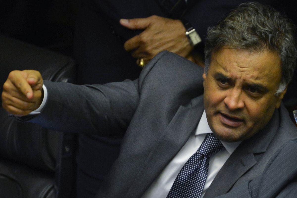 O balão de ensaio de Aécio Neves: PSDB pode testar o recall do mineiro