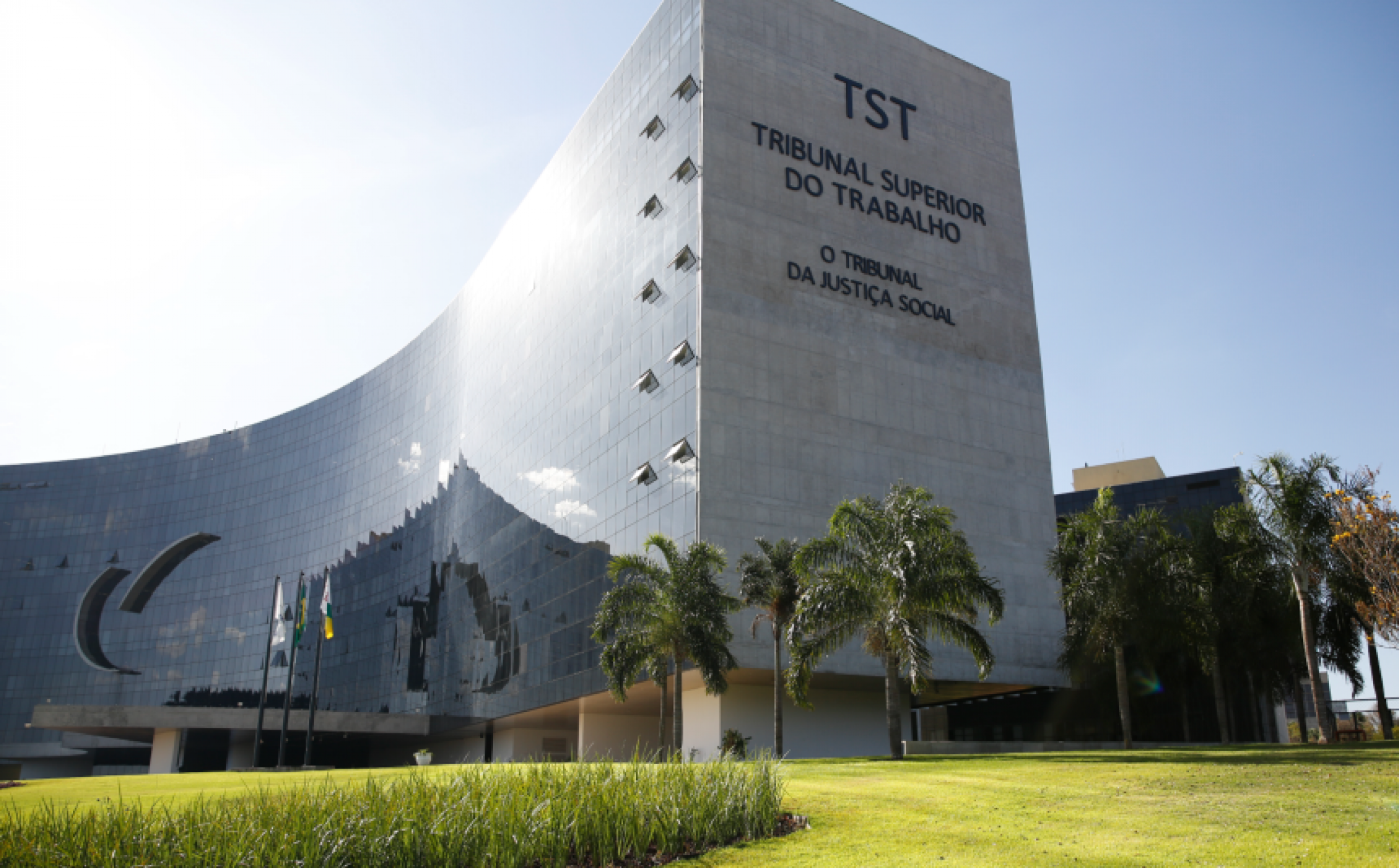TST: funcionário não deve devolver valores pagos por erro administrativo da empregadora