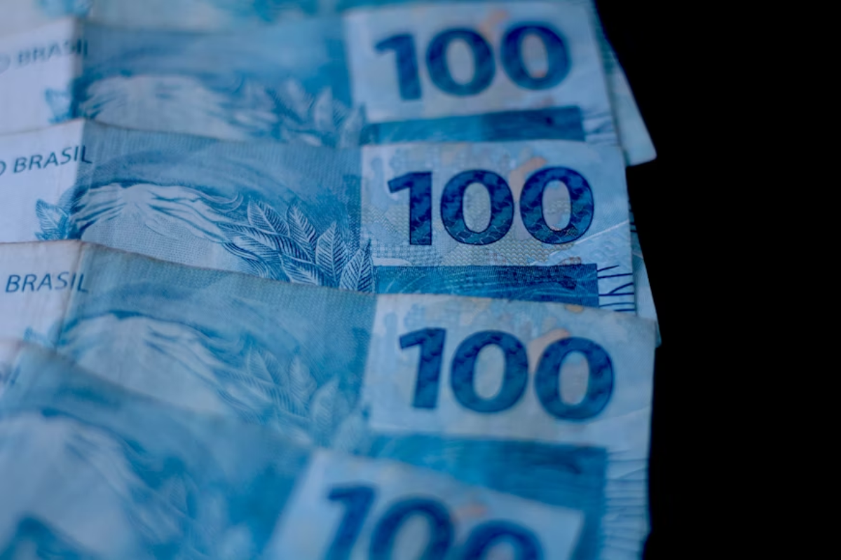 Por que o Brasil continua preso no risco especulativo, 10 anos após rebaixamento?