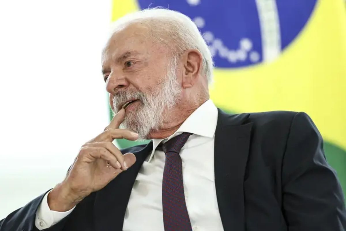 Lula lidera, mas não empolga