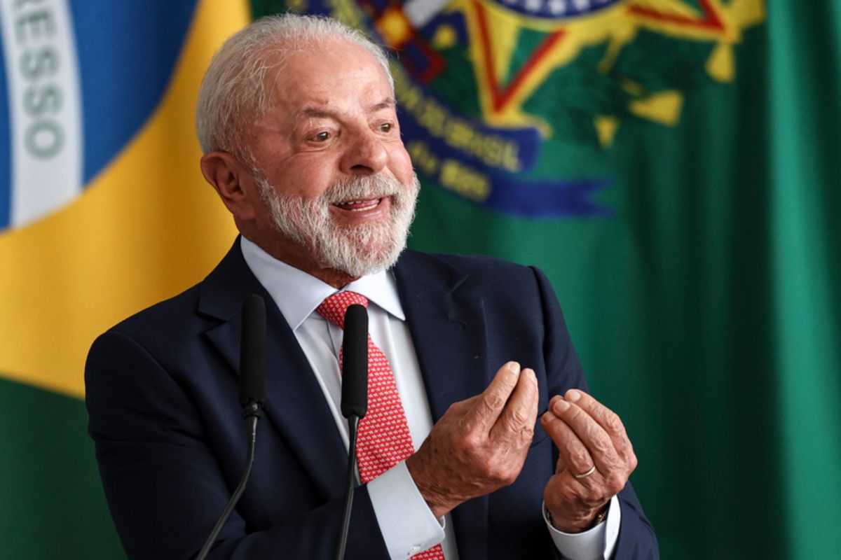 Quebra dos sigilos de Lulinha amplia o desgaste do governo e coloca o presidente na defensiva