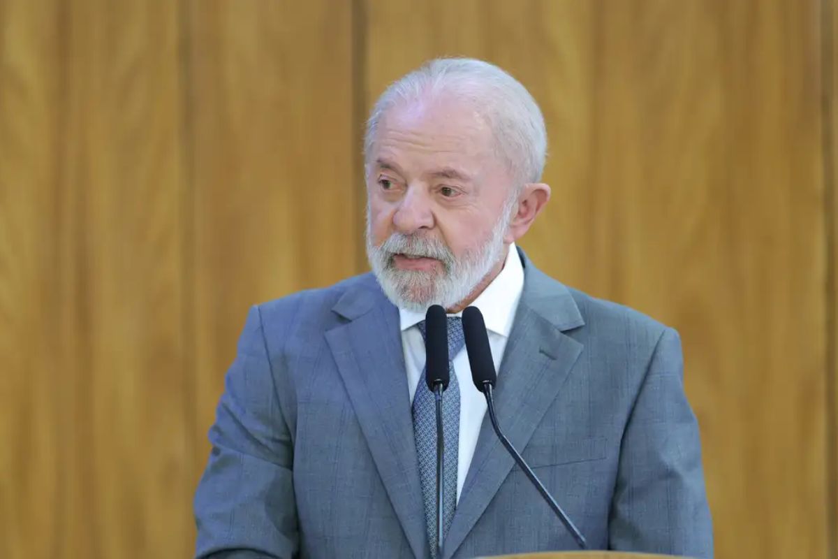 Briefing: Desenrola ampliado, ajuste fiscal e tensões externas marcam agenda econômica