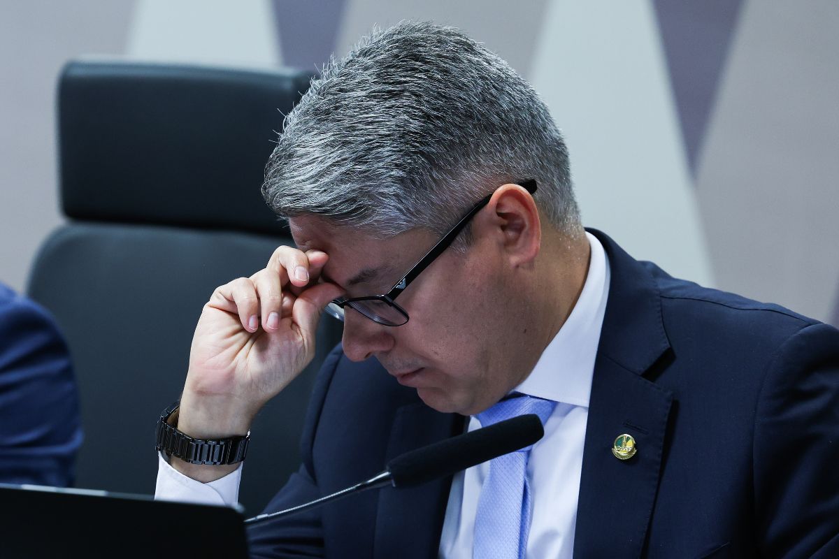 Entenda por que Alessandro Vieira entrou em rota de colisão com o STF