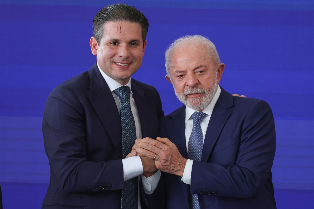 Motta confirma uso do PL do governo para proposta do fim da escala 6×1