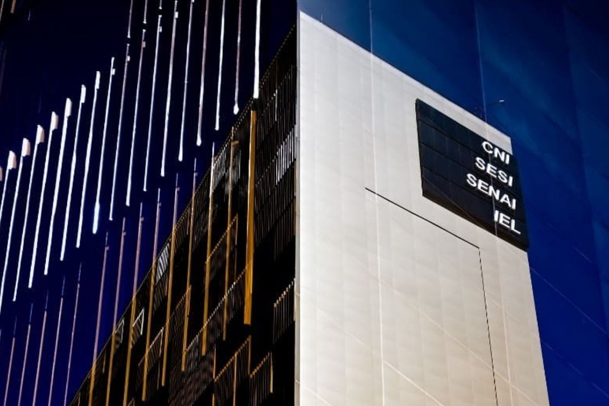 CNI: Indústria terá quase 100% do setor comprometido com fim da escala 6×1