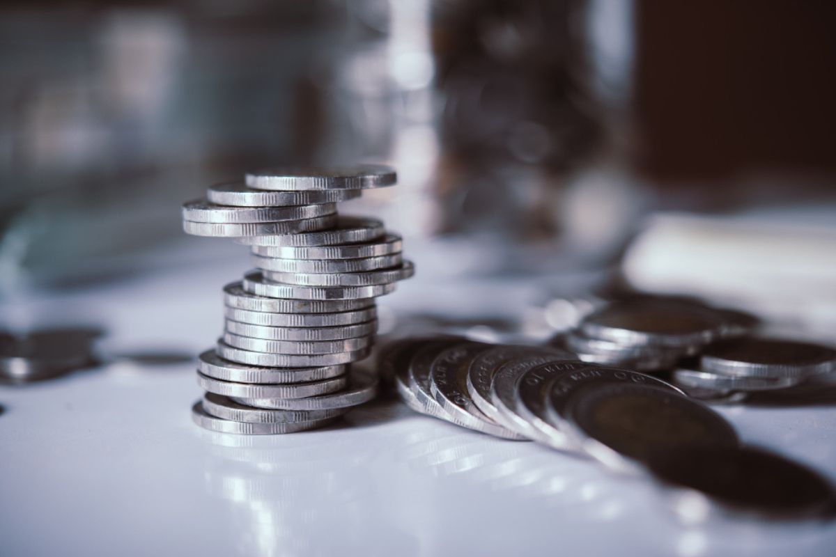 Como funciona o ciclo econômico e por que crises se repetem?