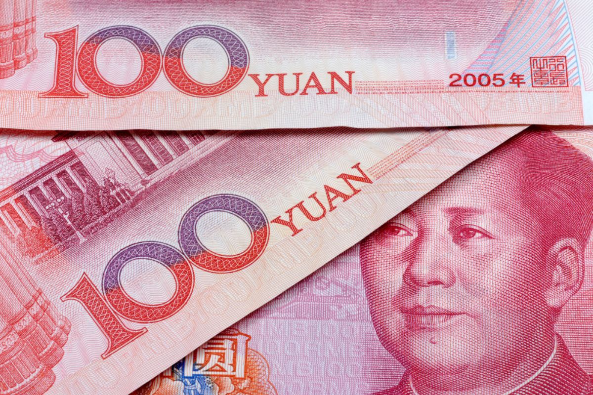 O yuan pode substituir o dólar e virar a moeda global?
