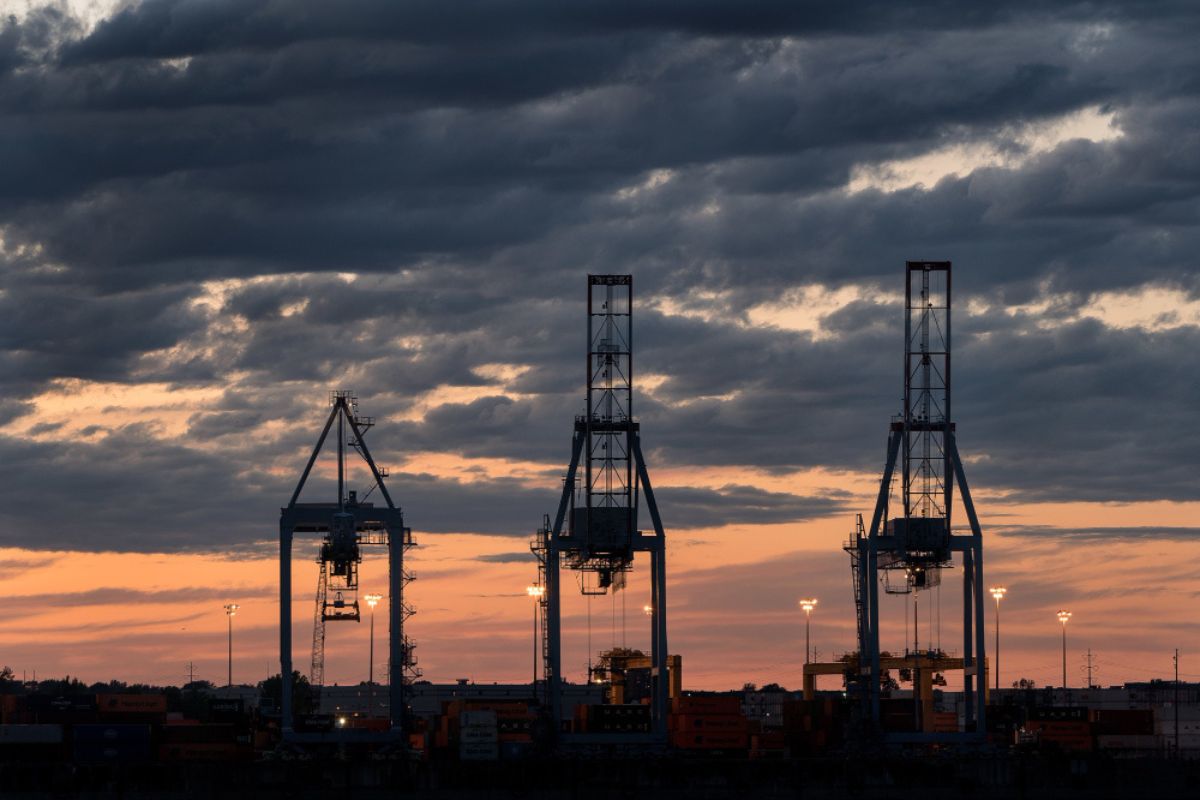 Do petróleo ao Master: as frentes de pressão sobre a economia brasileira