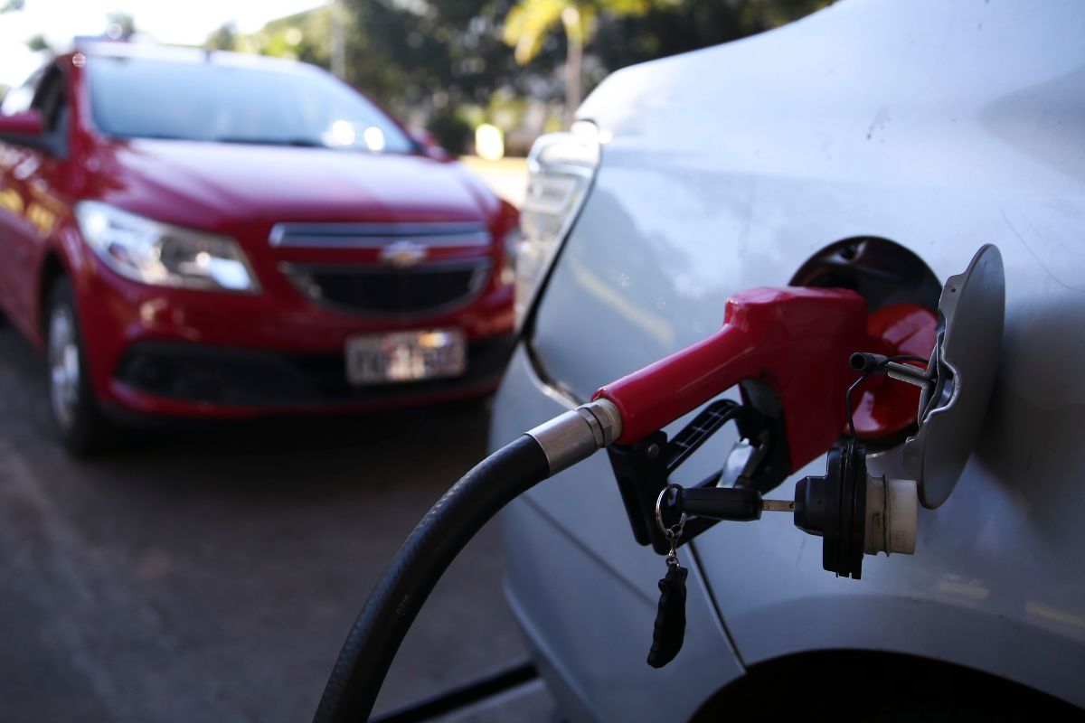 Guerra no Oriente Médio pressiona e diesel acumula alta de mais de 20% no Brasil