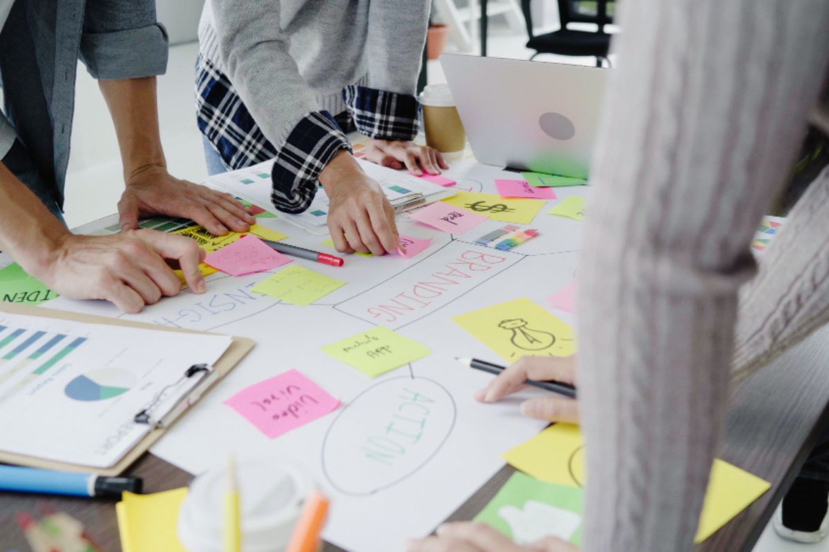 Conheça 17 iniciativas do governo federal para ajudar pequenos empreendedores, negócios e startups