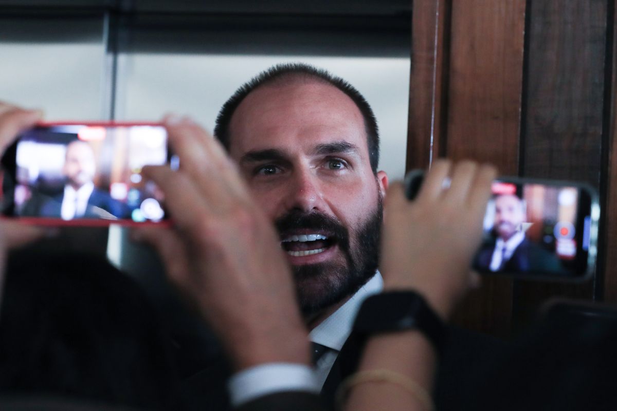 Eduardo Bolsonaro entra na Dívida Ativa da União; saiba o que isso significa