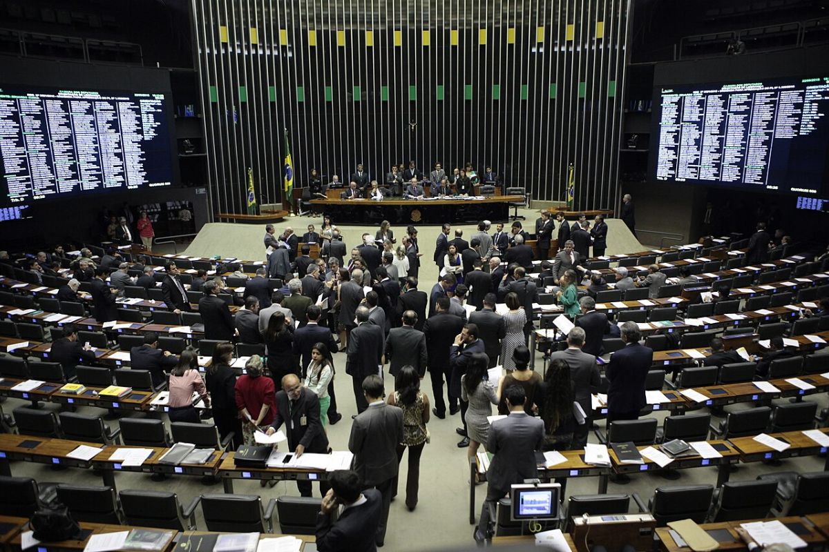 Morning Call: alta do diesel pressiona e governo tenta evitar greve de caminhoneiros