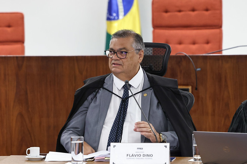 Dino quer que estados e municípios adotem modelo federal de transparência sobre emendas 