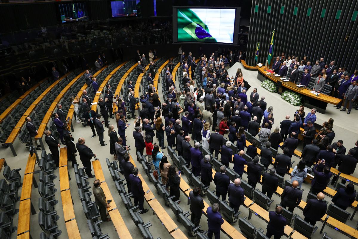 Câmara conclui votação de projeto sobre terras raras; veja resultado