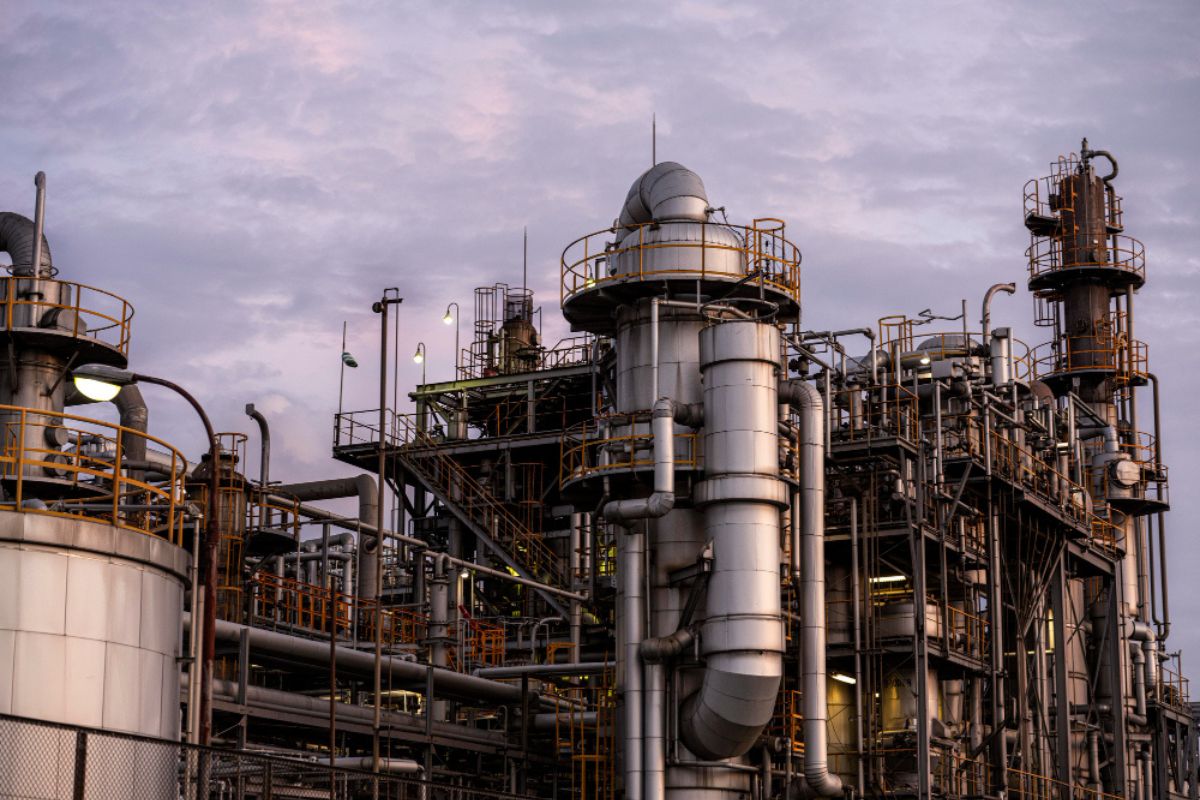 Quais são os riscos se o Irã atacar a indústria de energia do Catar, Arábia Saudita e Emirados?