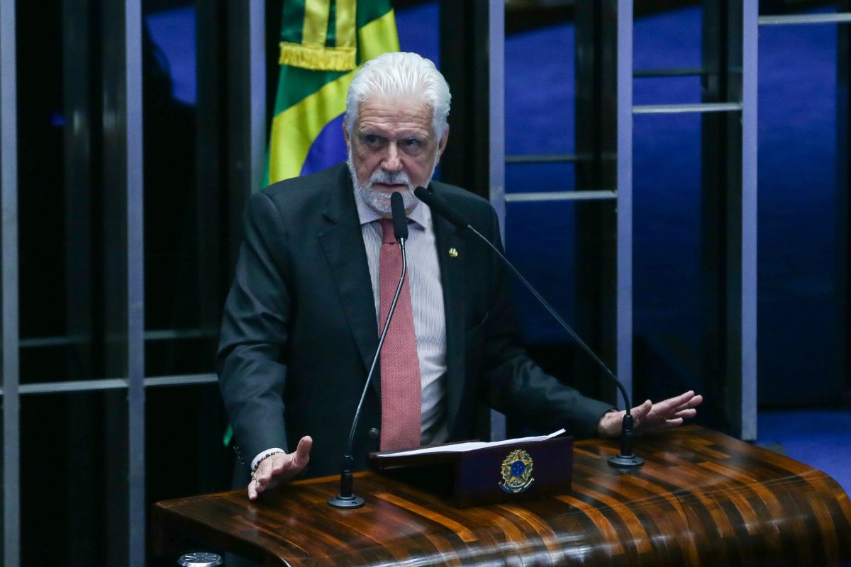 Saiba como foi a saída de Jaques Wagner da liderança do governo no Senado