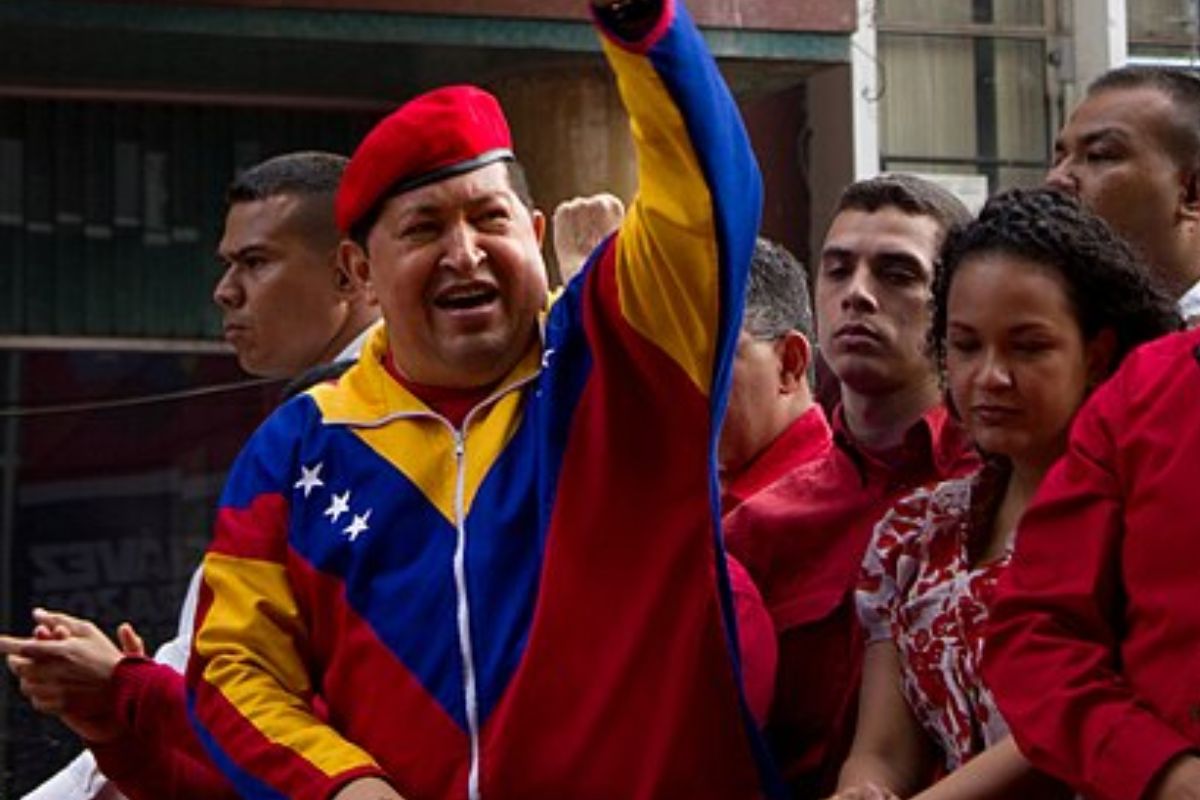 Conheça Hugo Chávez, antecessor de Nicolás Maduro na presidência da Venezuela