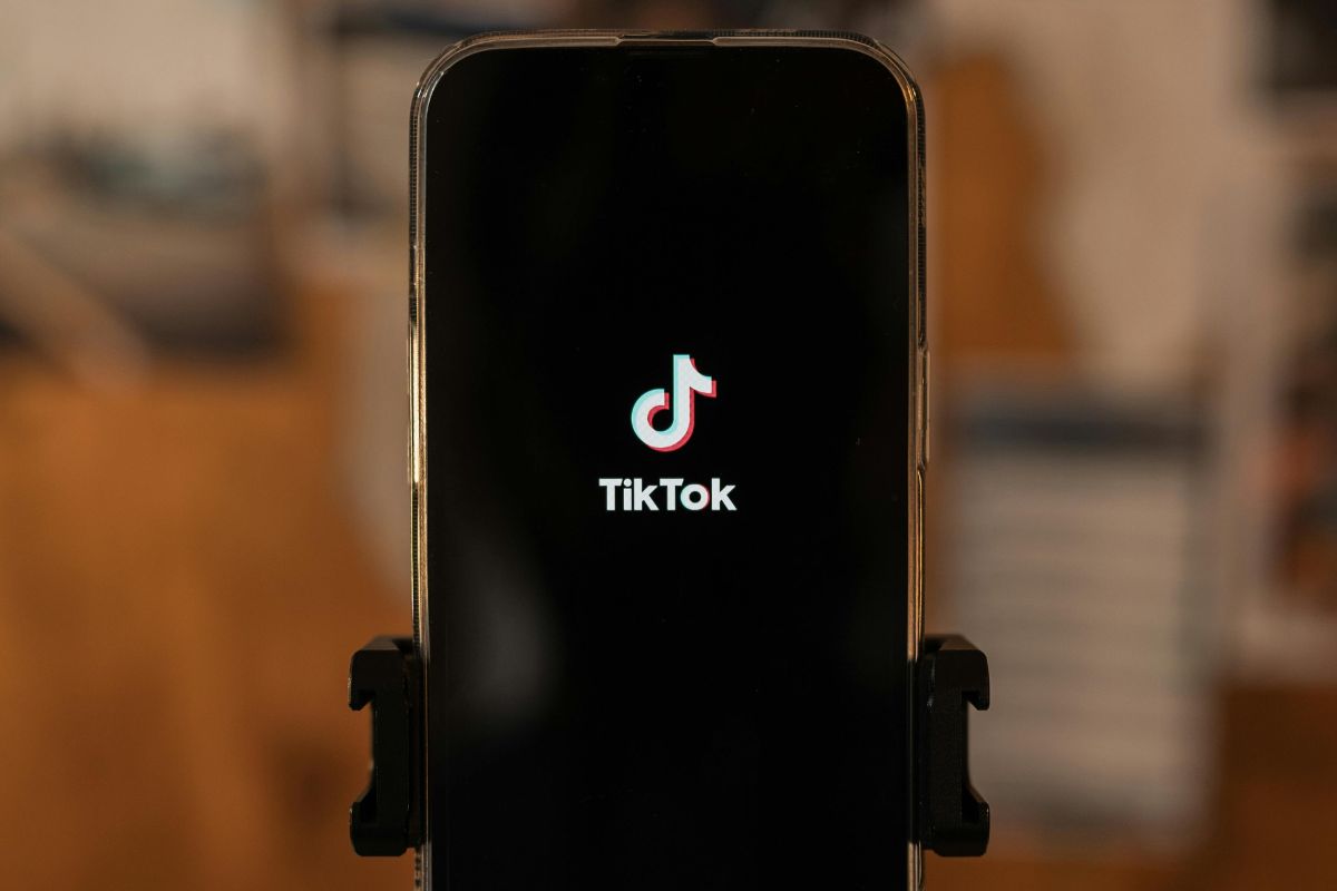 TikTok enfrenta nova acusação da Comissão Europeia e pode pagar multa de até 6% do faturamento global