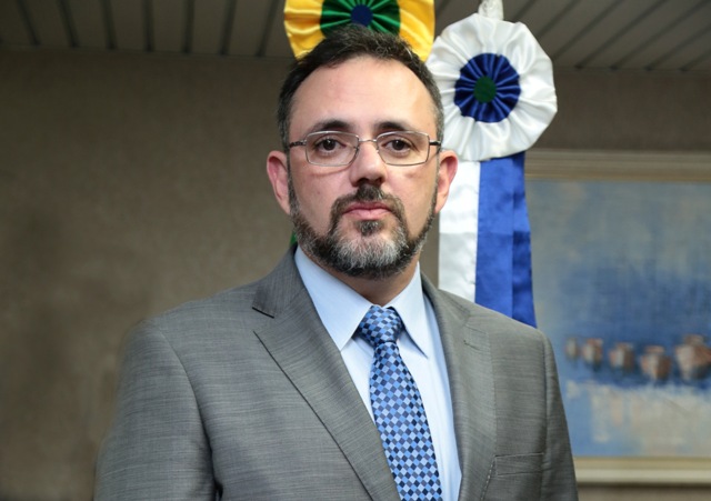 Ainda não há vaga, mas já tem candidato