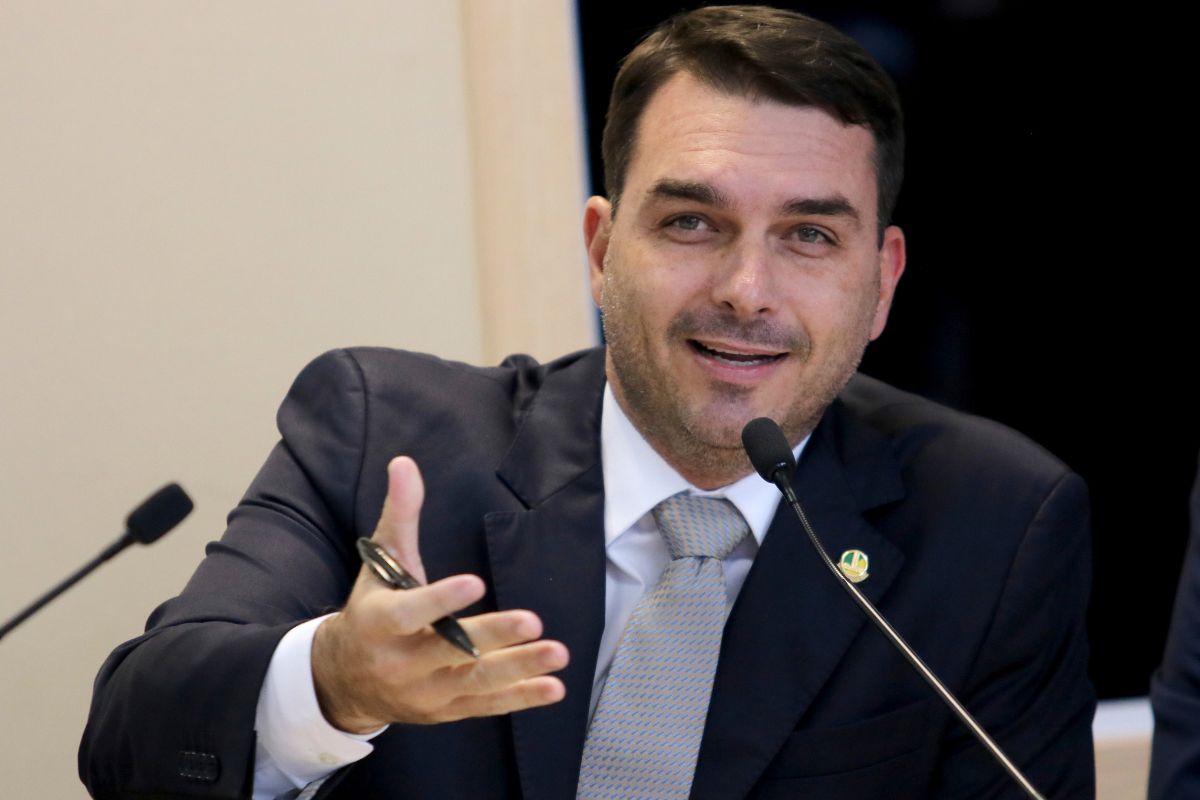 Flávio testa candidatura no Nordeste. Veja agenda: