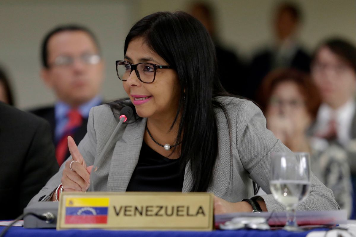 Delcy Rodríguez assume presidência interina da Venezuela