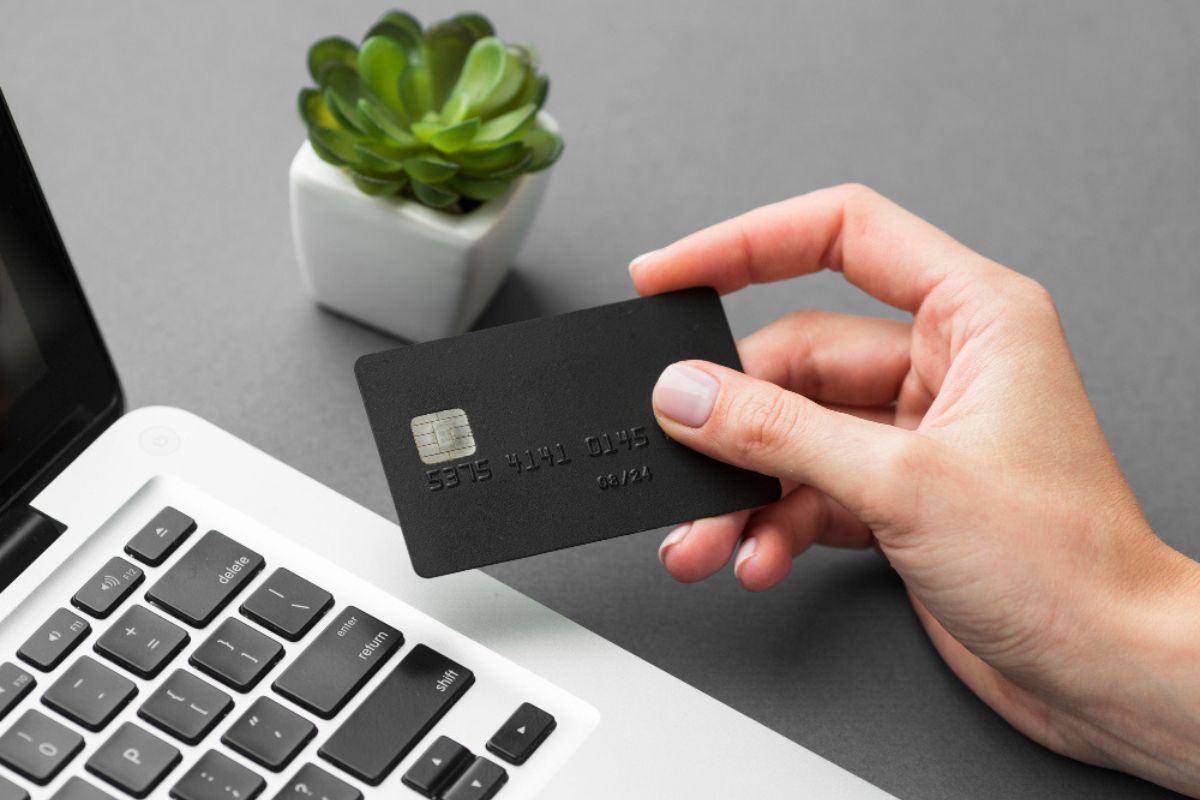Como funciona o rotativo do cartão de crédito?