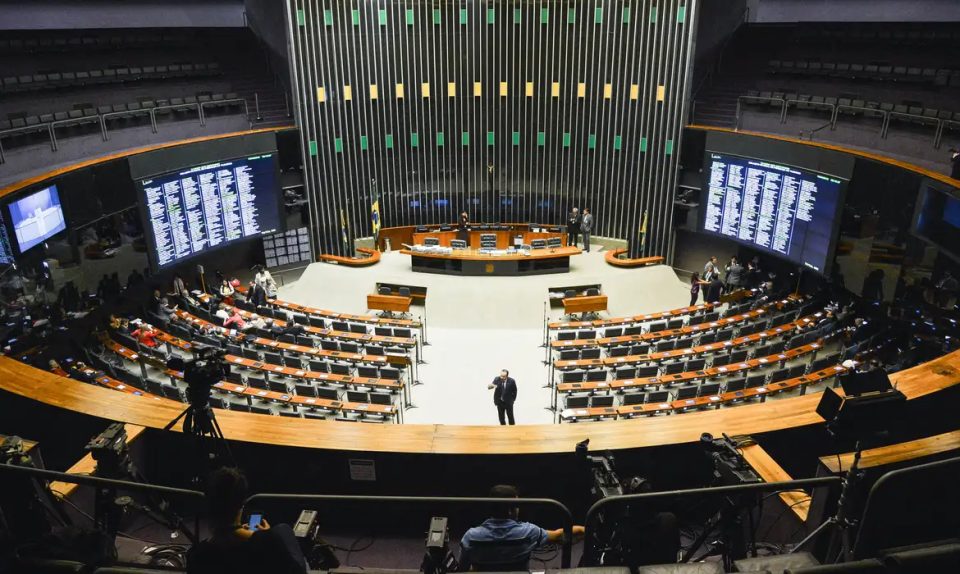 Emendas Pix: R$ 1,5 bilhão em recursos não detalham plano de trabalho, aponta instituto