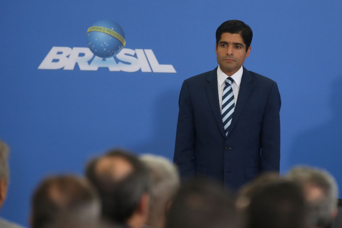 Coaf identifica repasses do Banco Master a empresa ligada a ACM Neto