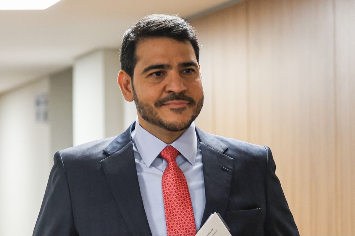 Sabatina de Jorge Messias para o STF fica para 2026