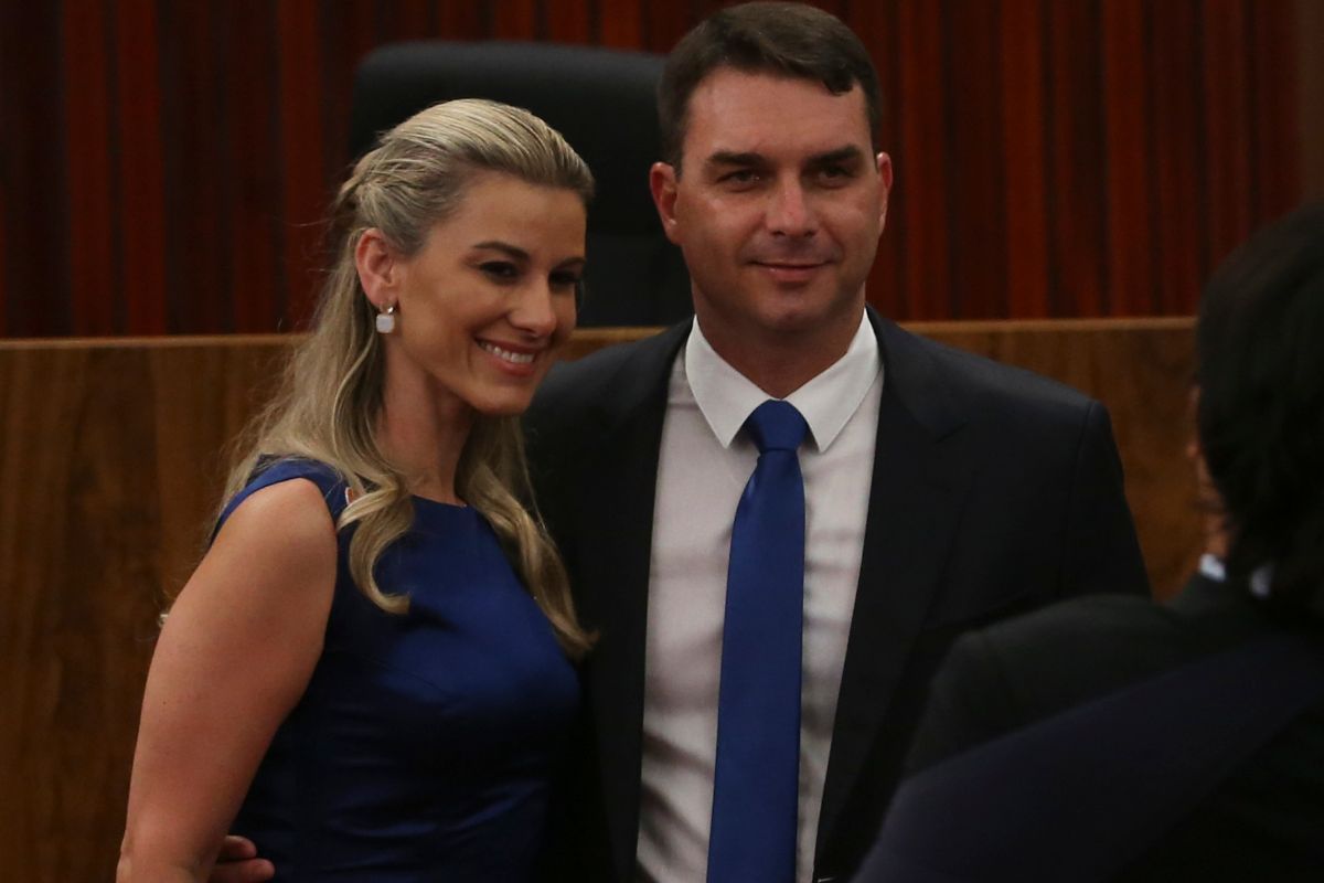 Entenda por que eleitorado feminino virou desafio para Flávio Bolsonaro
