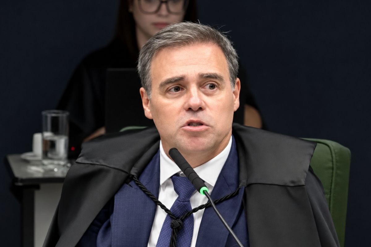 Caso Master: A estratégia de Mendonça para manter a prisão do pai e do primo de Vorcaro