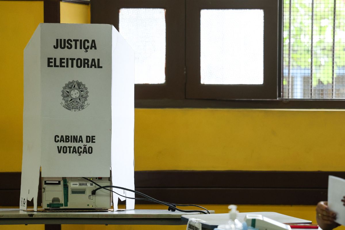 Janela partidária termina com 119 deputados trocando de sigla; entenda o impacto na Câmara