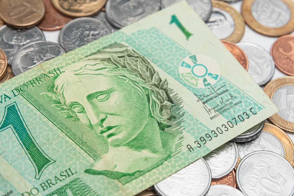Banco Central avalia se mantém Taxa Selic em 15% em reunião decisiva