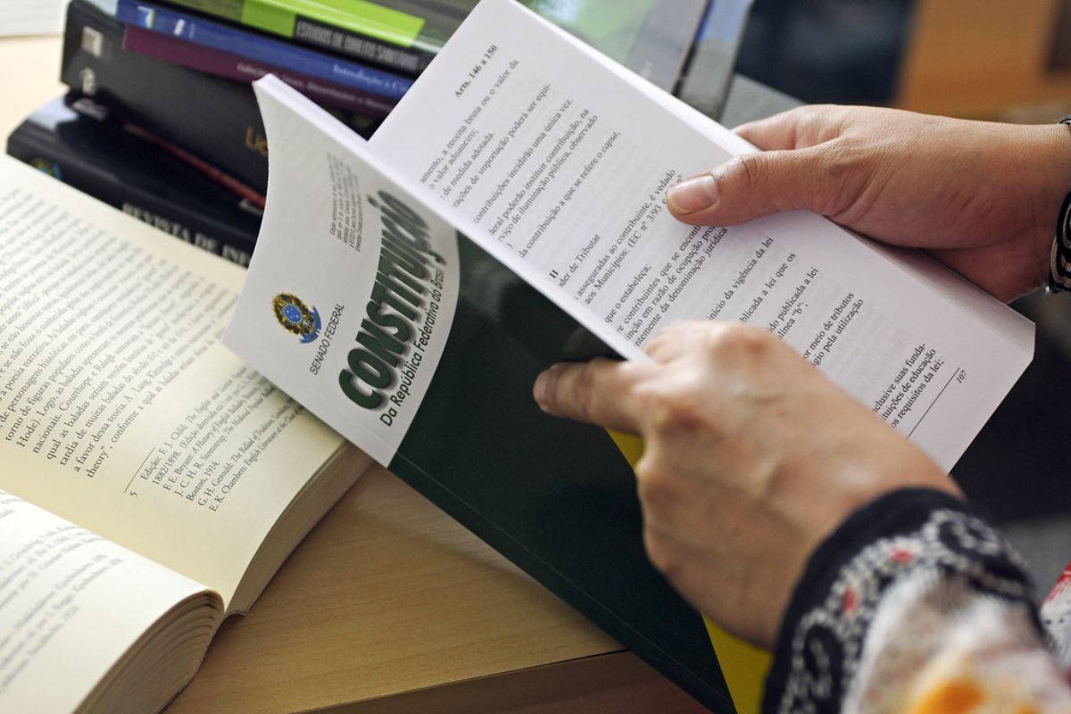 Constituição: entenda a diferença entre a escrita e a não escrita