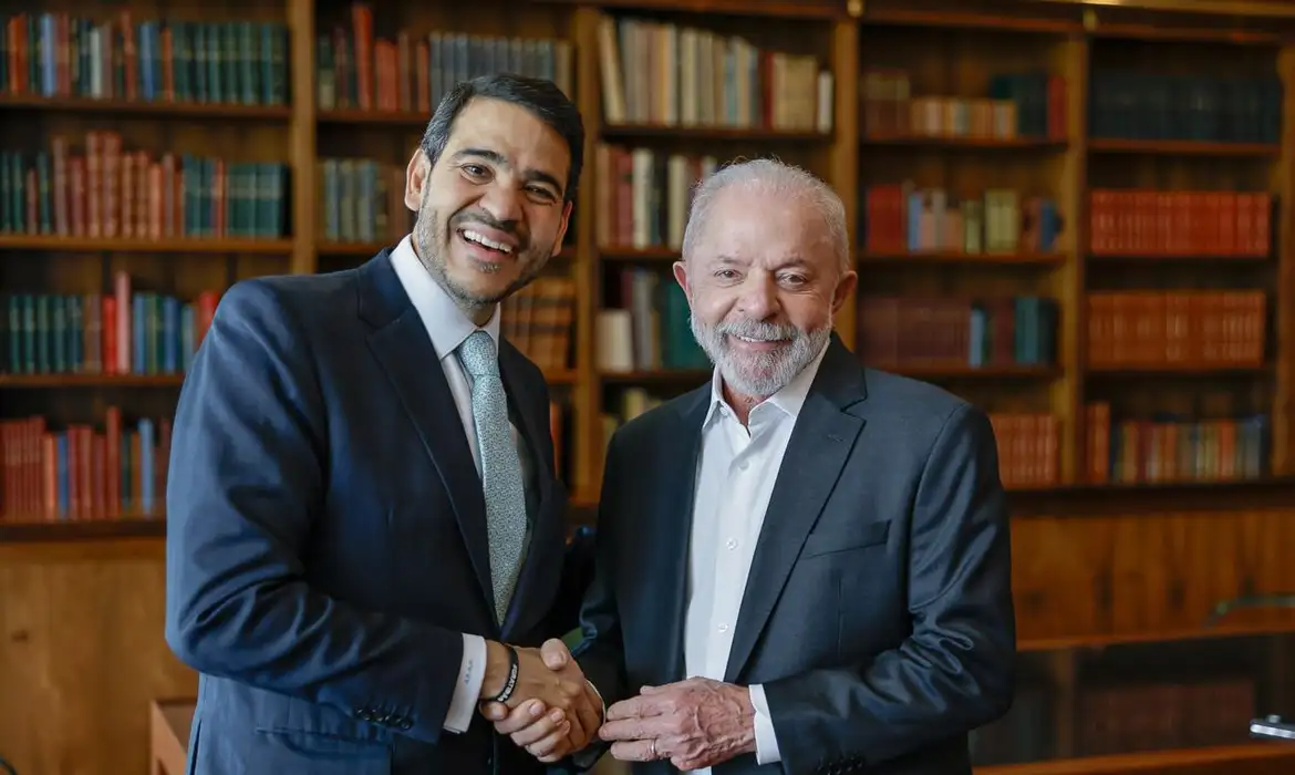 Quem é Jorge Messias, escolhido por Lula para cargo no STF?