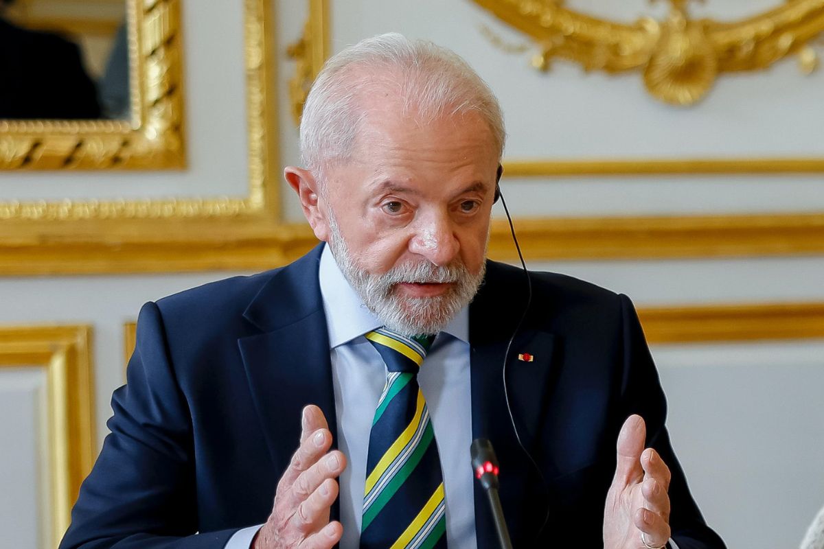 Fórum Econômico Mundial abre debates globais em Davos com ausência do presidente brasileiro