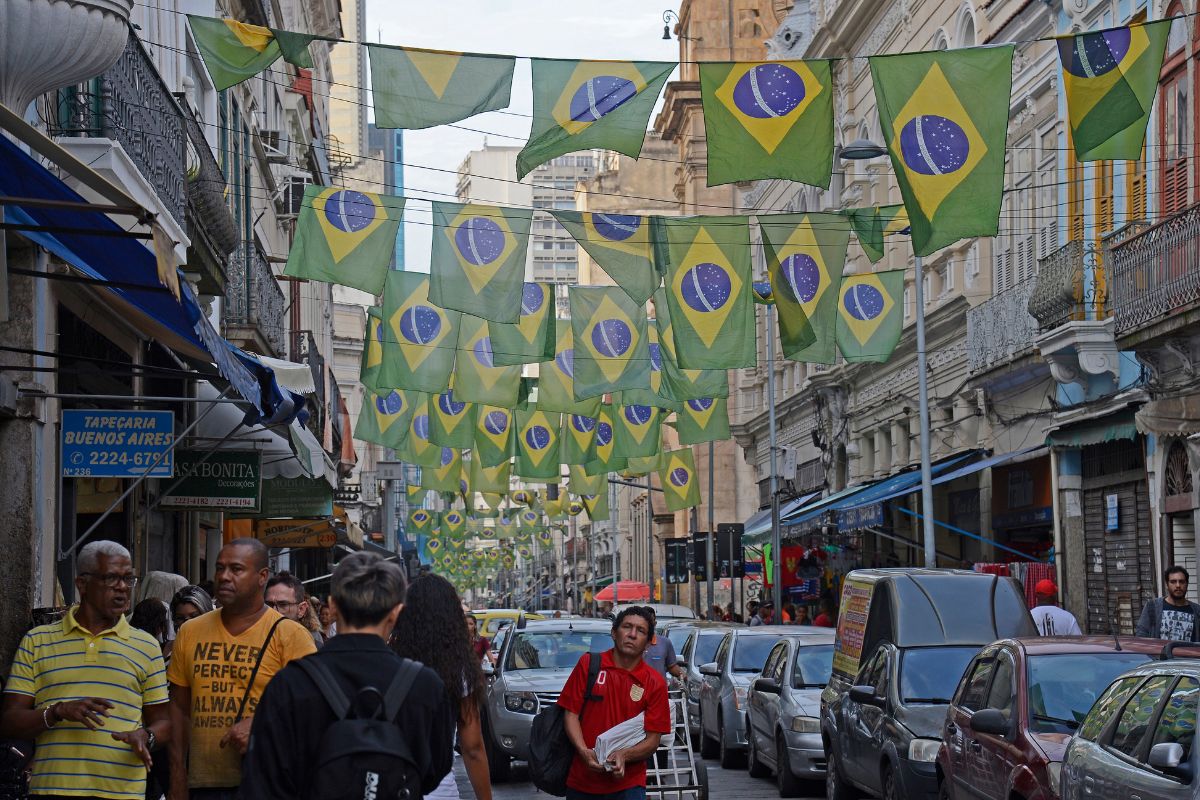Jogos do Brasil na Copa dão direito à folga? Veja o que diz a CLT