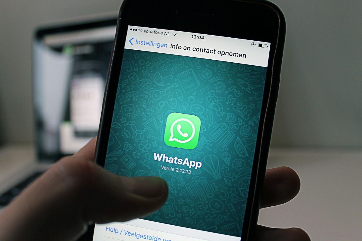WhatsApp prepara envio programado de mensagens e pode encerrar longa espera dos usuários