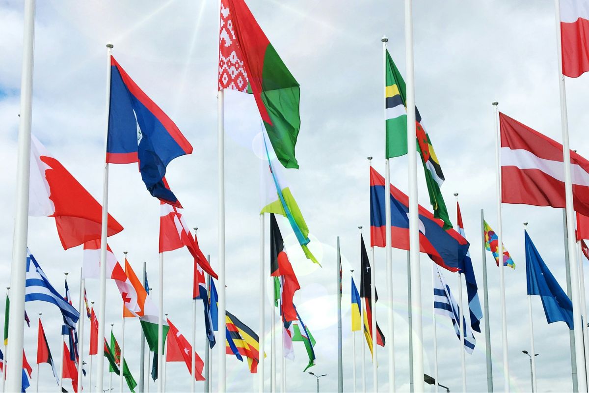 Entenda o embate entre o unilateralismo e o multilateralismo