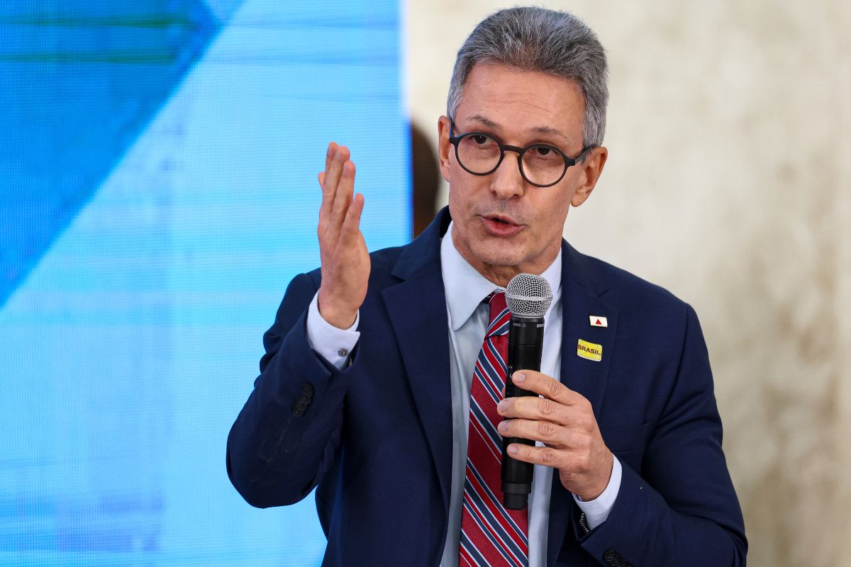 Morning Call: Romeu Zema classifica fim da escala 6×1 como medida populista