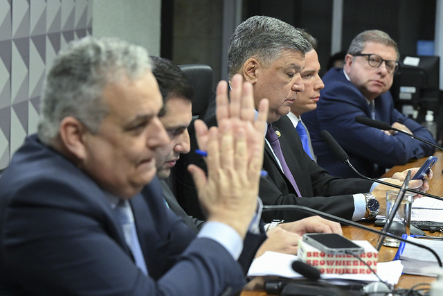 STJ vai definir critérios de abusividade em contratos de cartão de crédito consignado