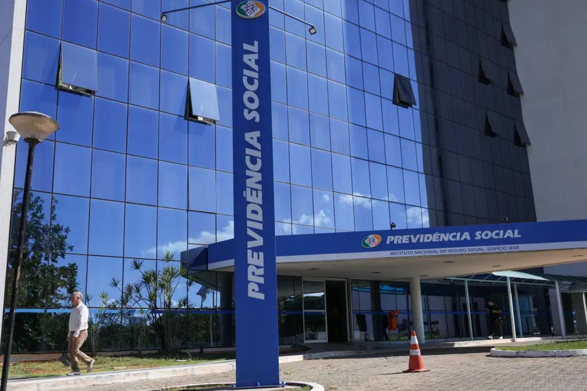 Consignados no INSS dobram em cinco anos e alcançam R$ 466 bilhões em meio a denúncias de irregularidades