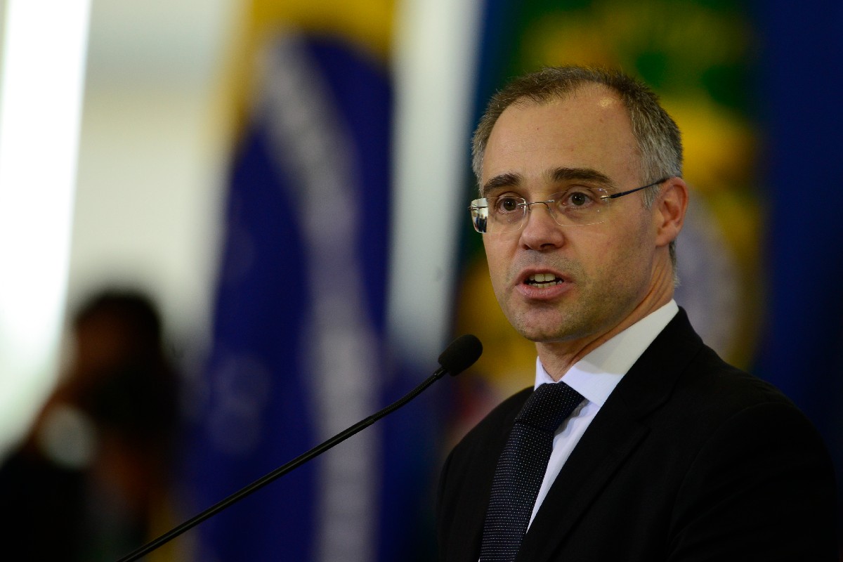 “Brasil perde a oportunidade de ter um grande Ministro do Supremo”, diz André Mendonça