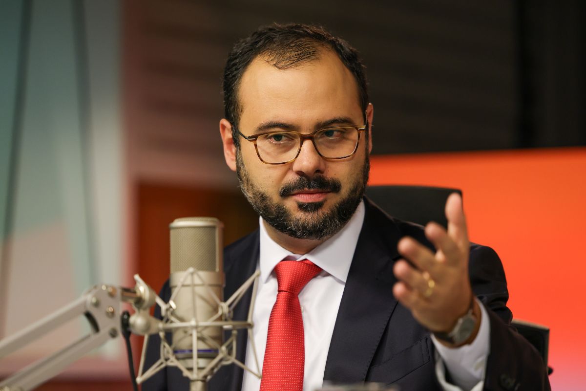 Paulo Pereira diz como escala 6×1 pode mudar renda e negócios no Brasil