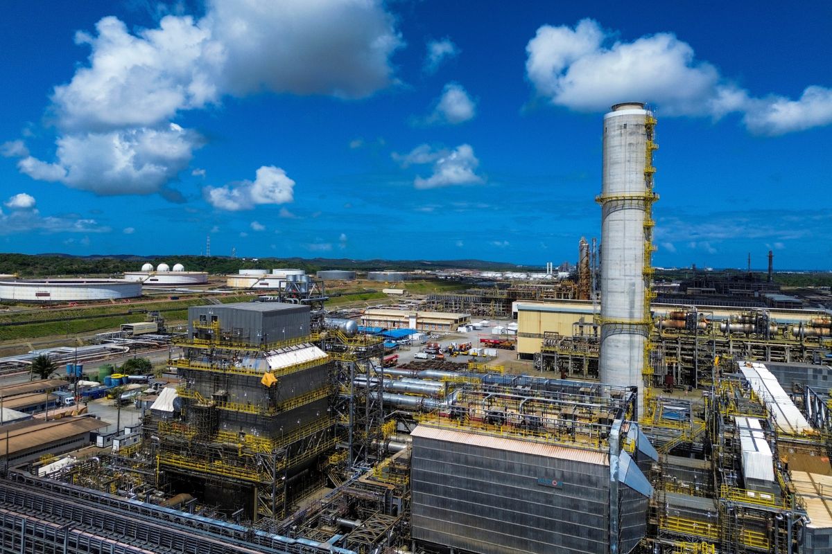 Como escolha do novo líder do Irã explica petróleo superar US$ 100?