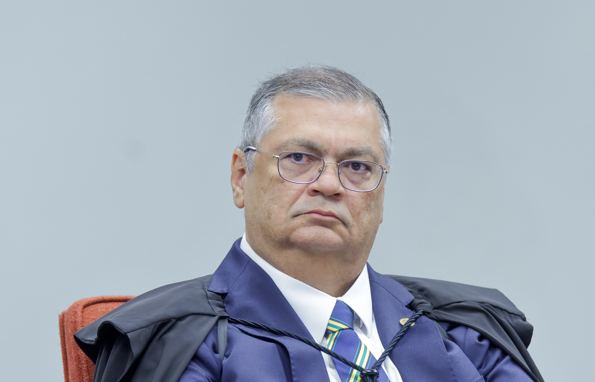 Dino suspende bloqueio impostos à Pronese